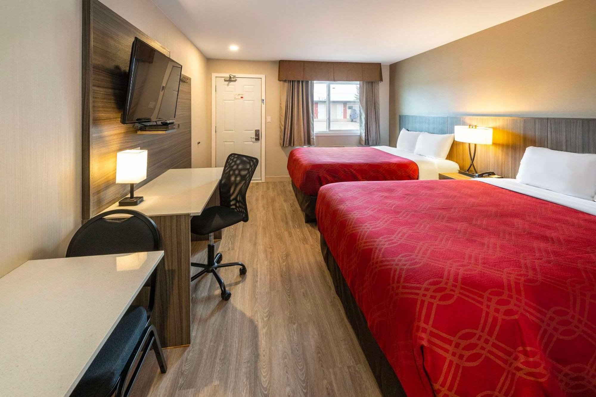 Econo Lodge Inn & Suites พินเชอร์ ครีก ภายนอก รูปภาพ