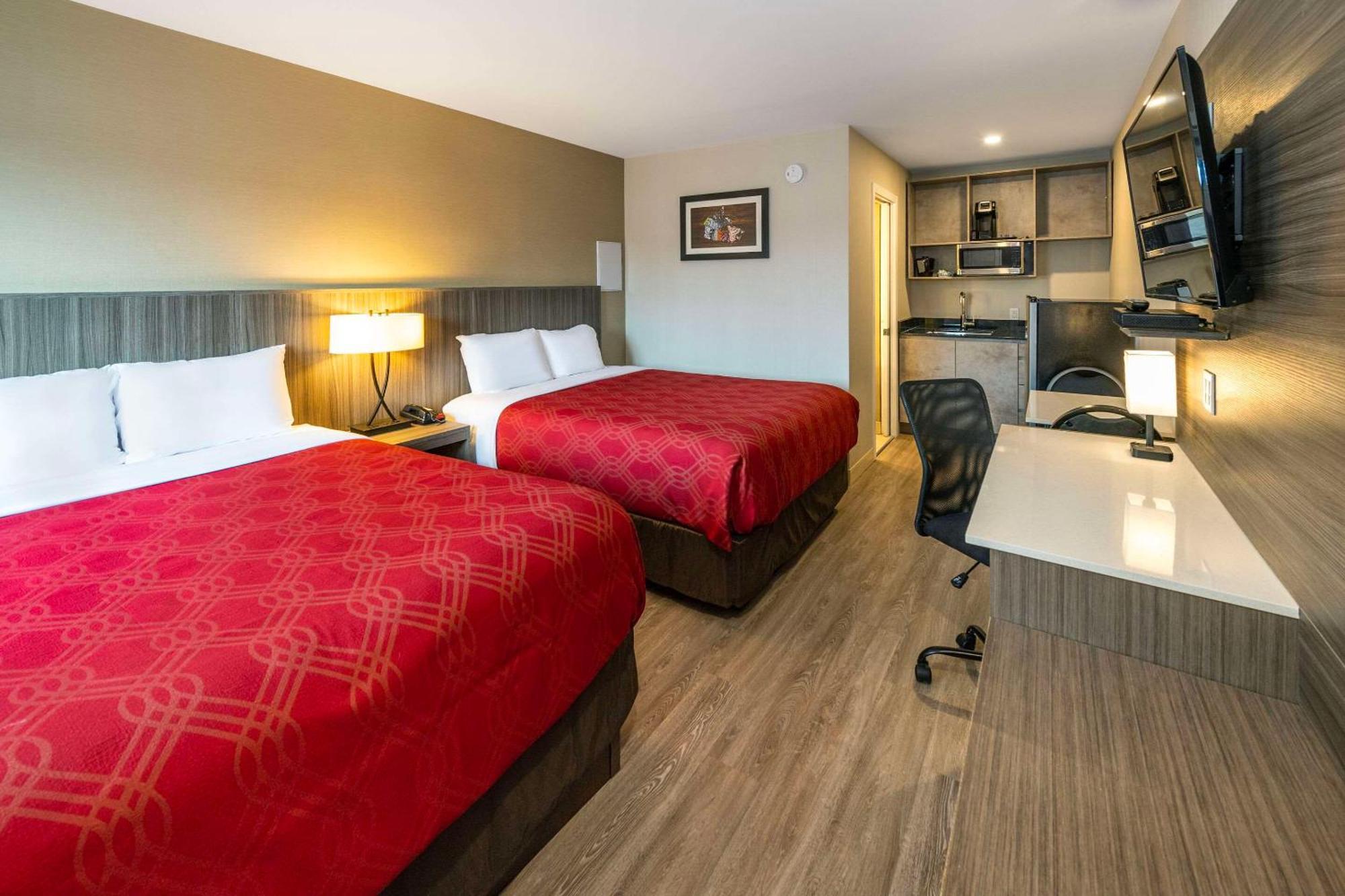 Econo Lodge Inn & Suites พินเชอร์ ครีก ภายนอก รูปภาพ